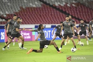 Bahrain Uji Coba Lapangan SUGBK Sebelum Duel Kontra Timnas Indonesia Bahrain Uji Coba Lapangan SUGBK Sebelum Duel Kontra Timnas Indonesia