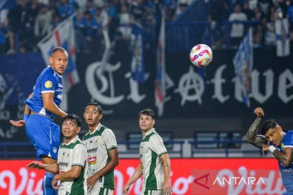 Tujuh Tim Berjuang Lepas Dari Zona Degradasi Liga 1 Indonesia