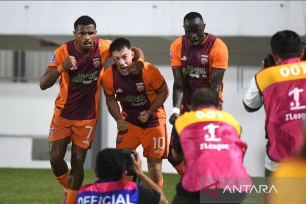 Gol Peralta Bawa Borneo Curi Poin Penuh dari Persis